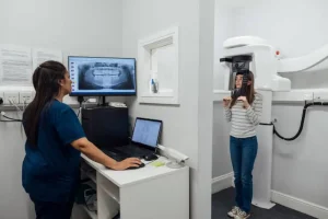 Tomografía CBCT en Implantología: Precisión, Tecnología y Confianza