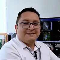 DR. Fernando Gastulo. Cliente de Mundo Médico Dental