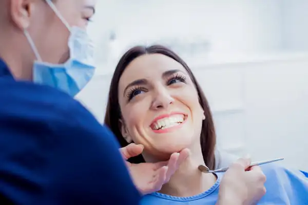 Limpieza dental profesional: ¿cuándo y por qué hacerla?