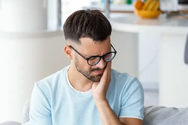 ¿Qué son las caries dentales y por qué aparecen