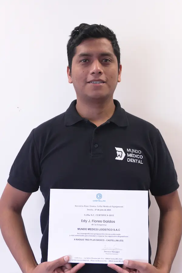 Eddie J. Flores Galdos