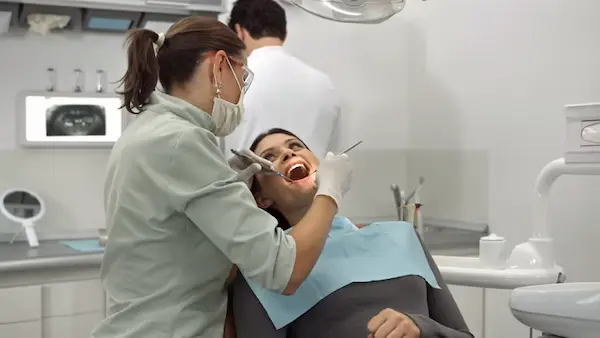 Importancia de la limpieza dental profesional en la salud bucal