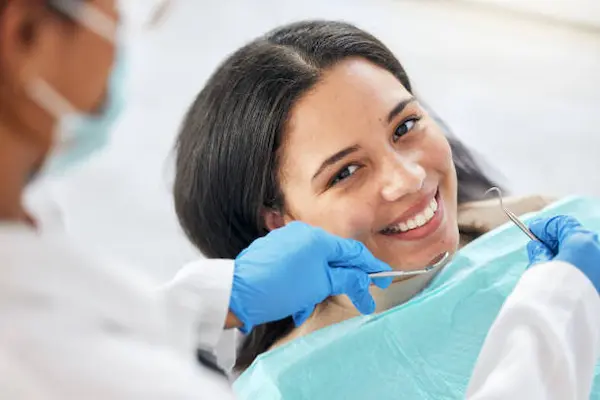 Principales causas de la recesión gingival